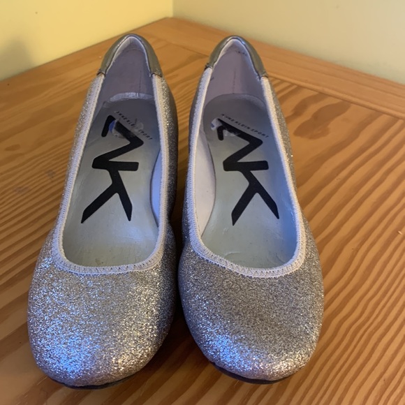 Ann Klein espadrilles. - Picture 2 of 4